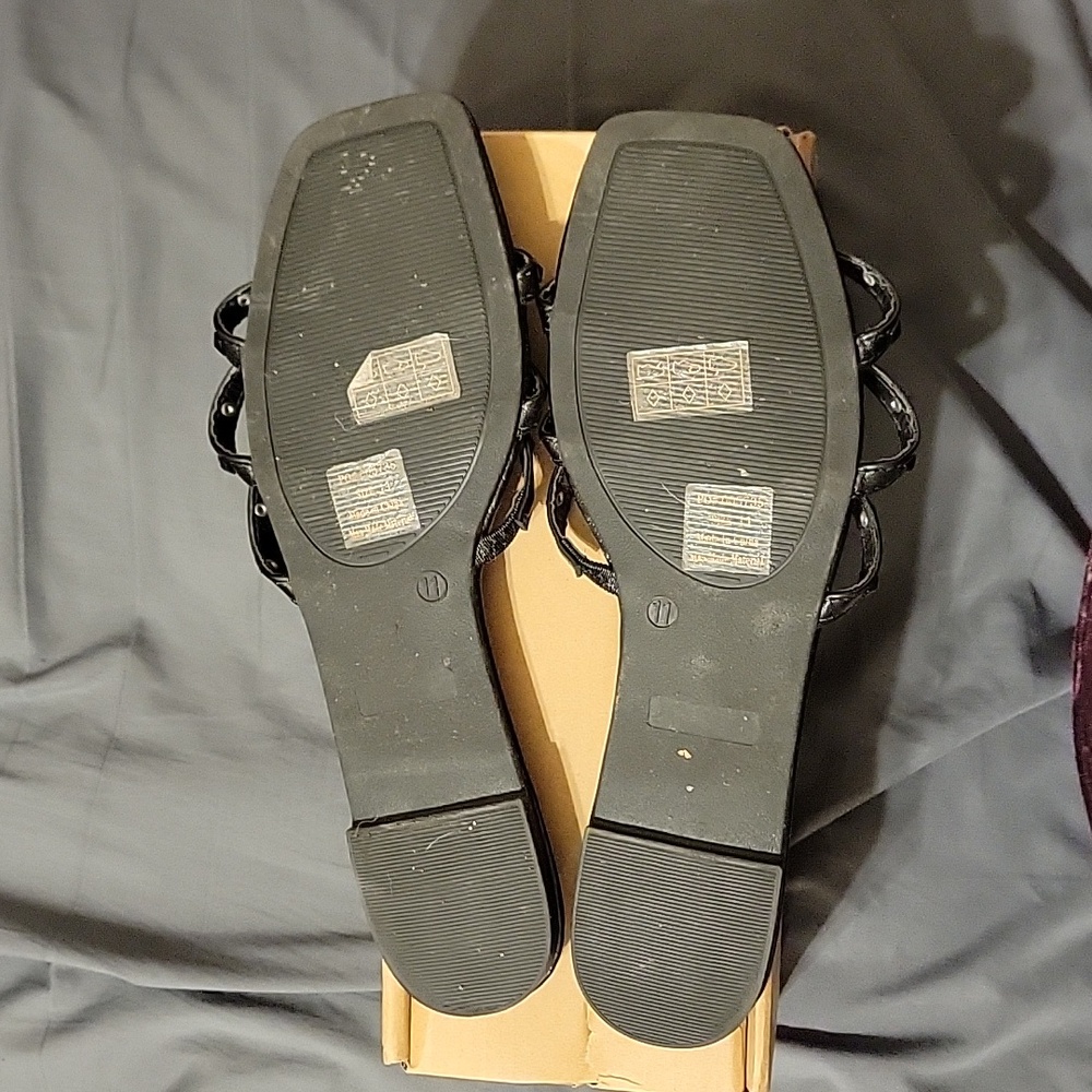 MAKE AN OFFER! Journee Studded Sandals - Picture 4 of 4